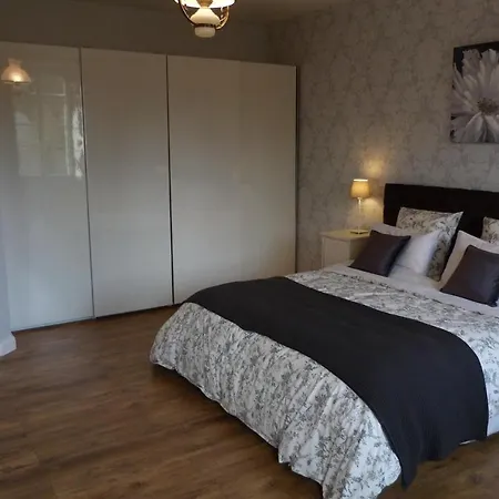 Logis De L'arceau Bed & Breakfast 3*