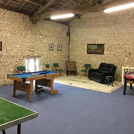 Logis De L'arceau 3* Celles (Charente-Maritime)