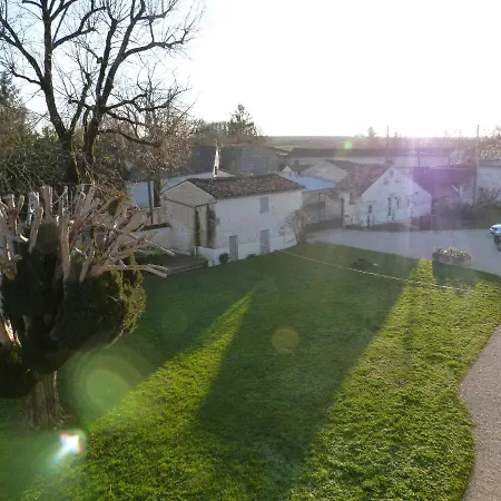 Logis De L'arceau 3* Celles (Charente-Maritime)