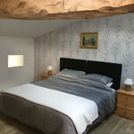 Logis De L'arceau Bed & Breakfast 3*