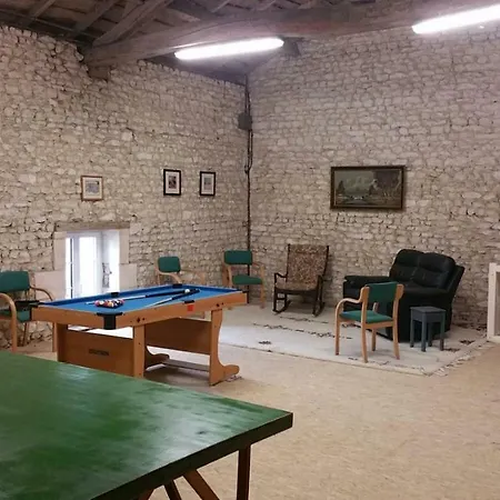 Logis De L'arceau Bed & Breakfast