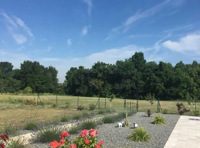 Logis De L'arceau 3*
